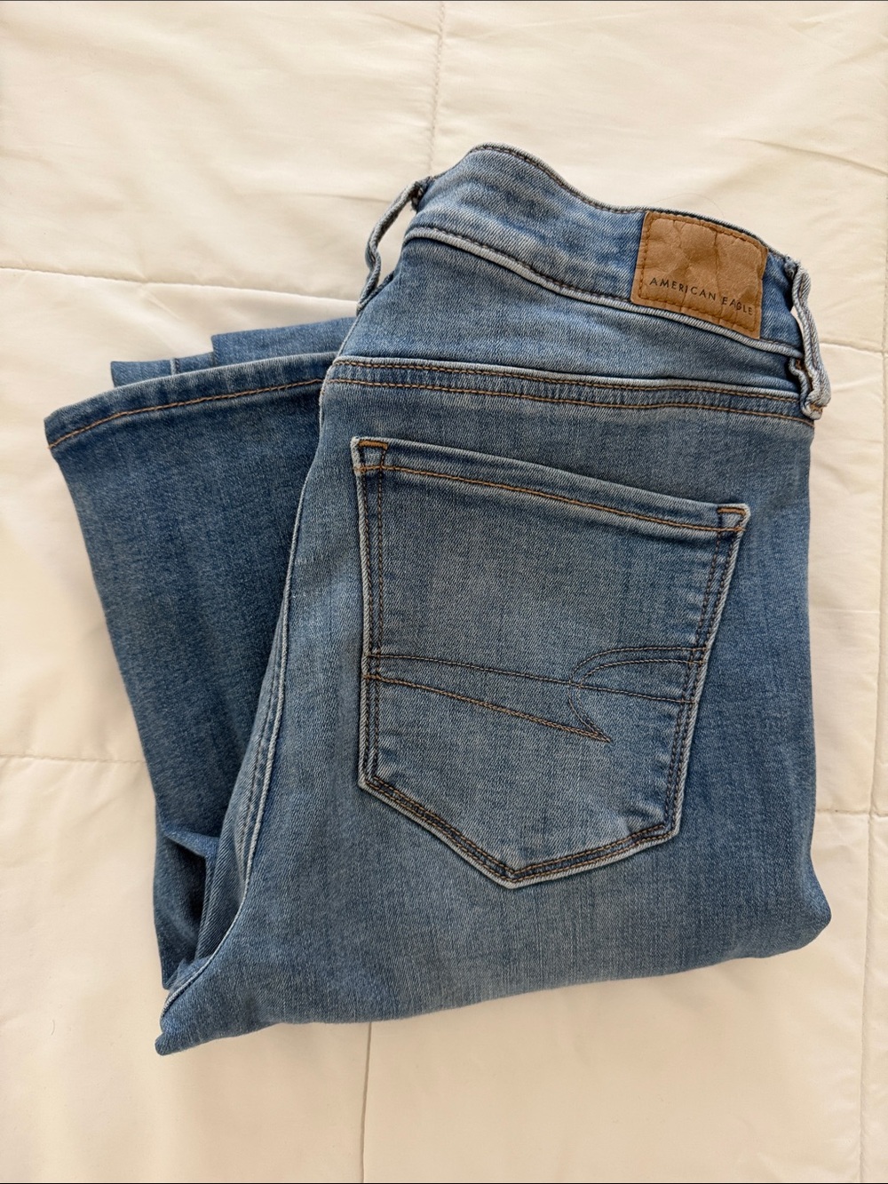 American Eagle Outfitters Women’s Light Blue Denim Jeans